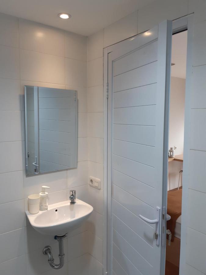 Urooms Senayan Giacarta Esterno foto