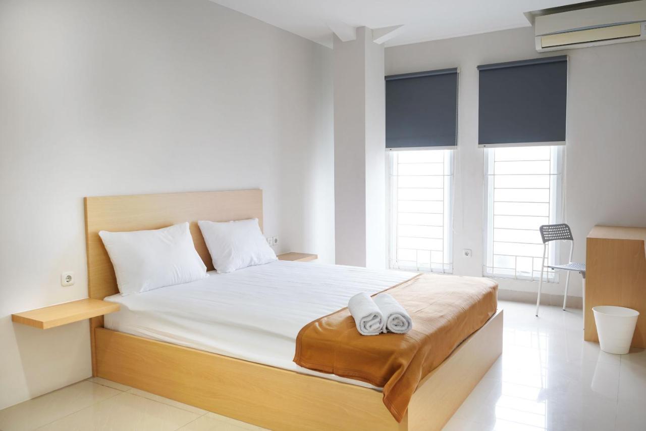 Urooms Senayan Giacarta Esterno foto