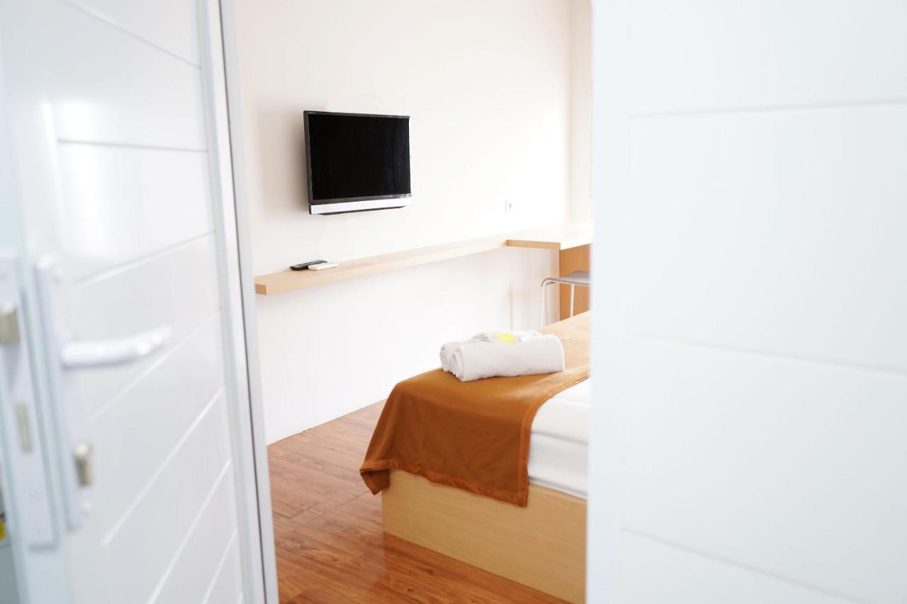 Urooms Senayan Giacarta Esterno foto